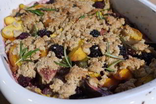 Запеченные фрукты под хрустящей корочкой