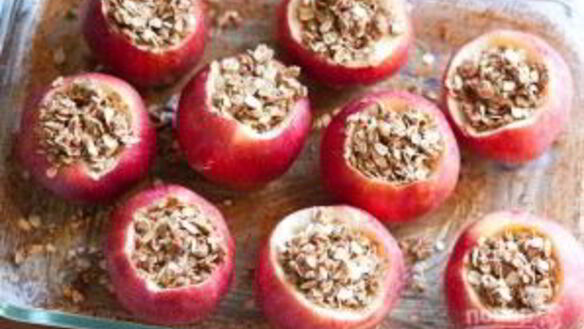 ШАГ 6. запеченные яблоки с овсянкой