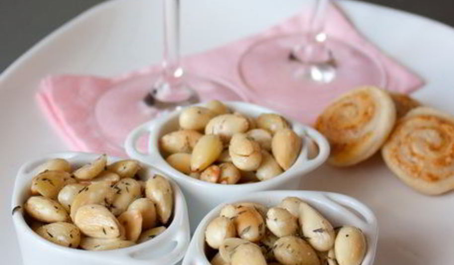 Рецепт жареный миндаль с травами