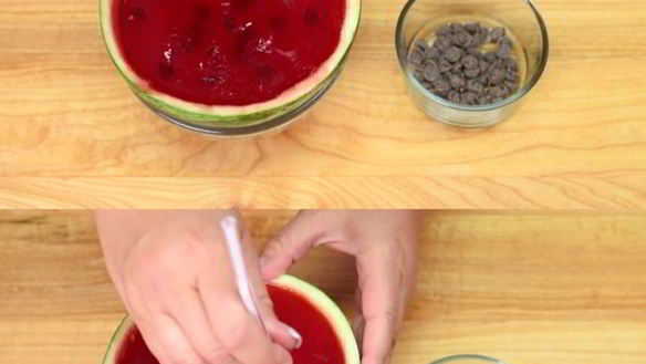 ШАГ 4. желе в арбузе