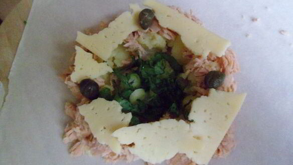 ШАГ 3. брик — картофель с тунцом и сыром