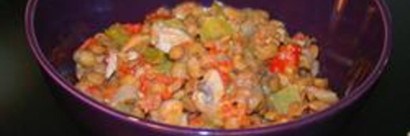 Чечевица с помидорами и сладким перцем