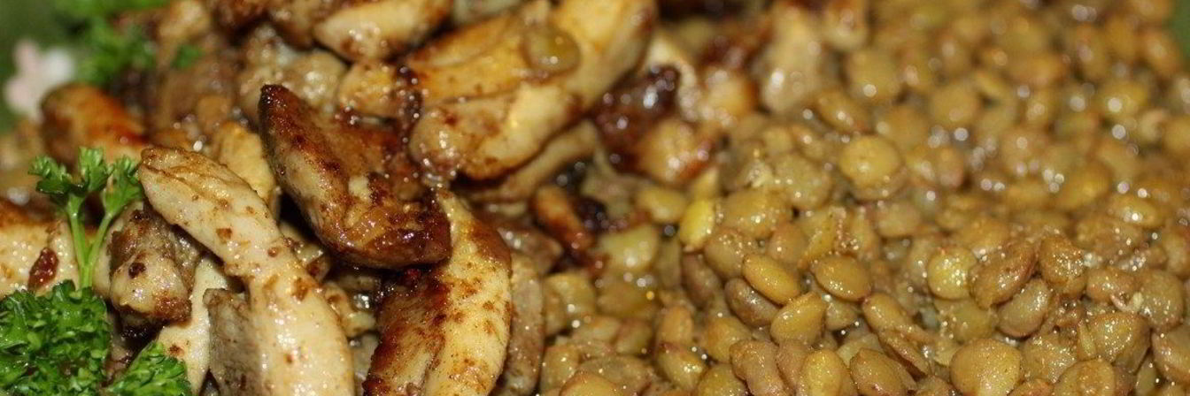 Чечевица со свининой и овощами