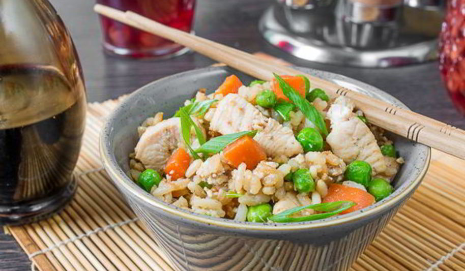 Рецепт кантонского жареного риса с курицея