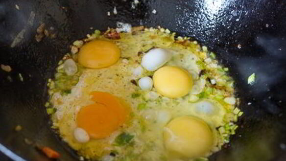 ШАГ 10. кантонский жареный рис с курицей