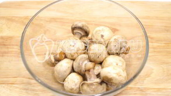 ШАГ 4. картофель с грибами в духовке