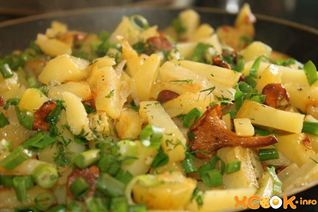 Картофель с лисичками в мультиварке