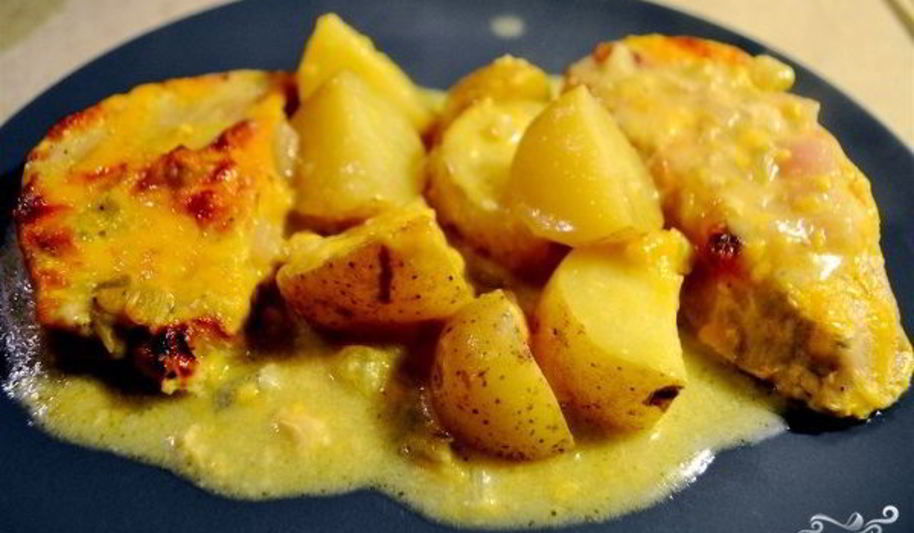 Рецепт картофель со свининой и сыром в духовке