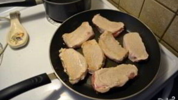 ШАГ 3. картофель со свининой и сыром в духовке