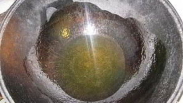 ШАГ 2. картофель в казане