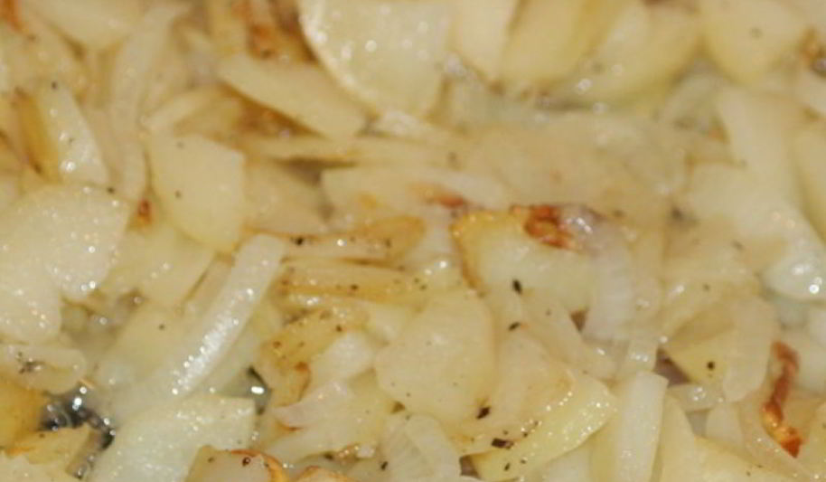 Рецепт картофель жареный с луком