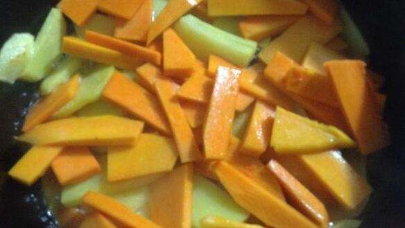 ШАГ 5. картофель жареный с тыквой