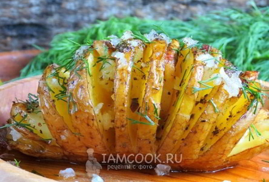 Картошка-гармошка с салом в духовке