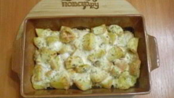 ШАГ 7. картошка под чесночным соусом в духовке