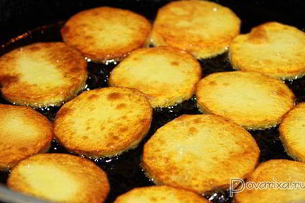 Картошка, поджаренная кружочками