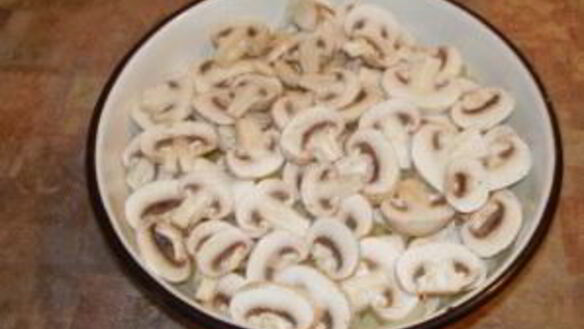 ШАГ 3. картошка с грибами и сыром в духовке