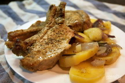 Картошка с ребрышками в духовке