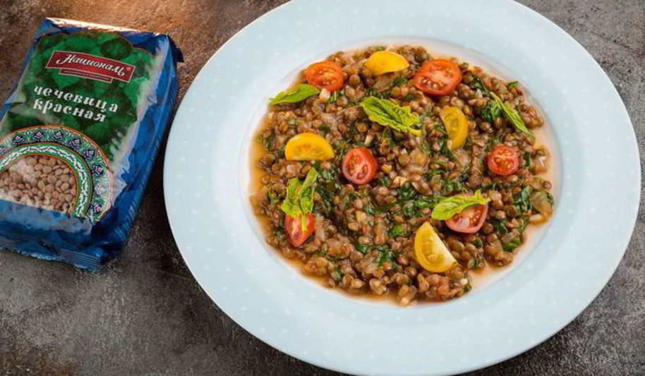 Рецепт красная чечевица с томатами и шпинатом