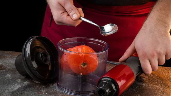 ШАГ 5. красная чечевица с томатами и шпинатом