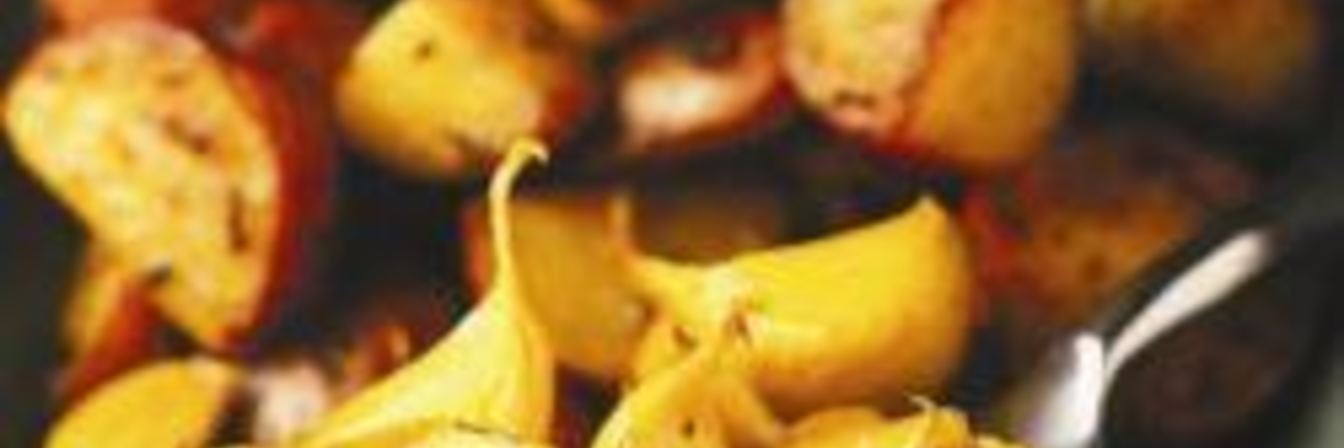 Молодой картофель с имбирем и чесноком