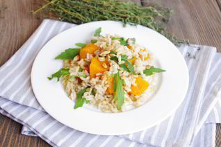 Нешлифованный рис с запеченной тыквой