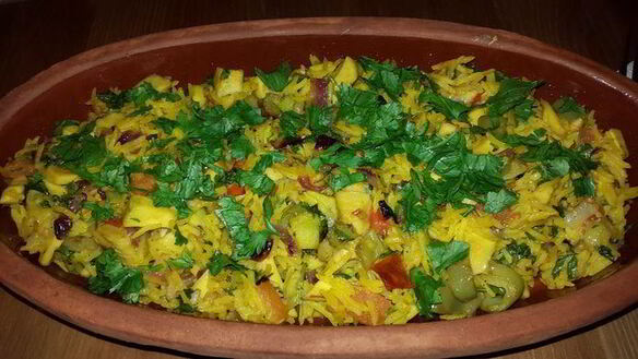 ШАГ 8. рис с авокадо и овощами, запеченный в глиняных тарелках