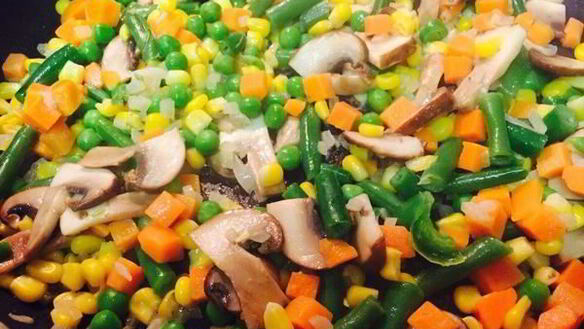 ШАГ 6. рис с грибами и овощами