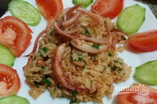 Рис с кальмарами