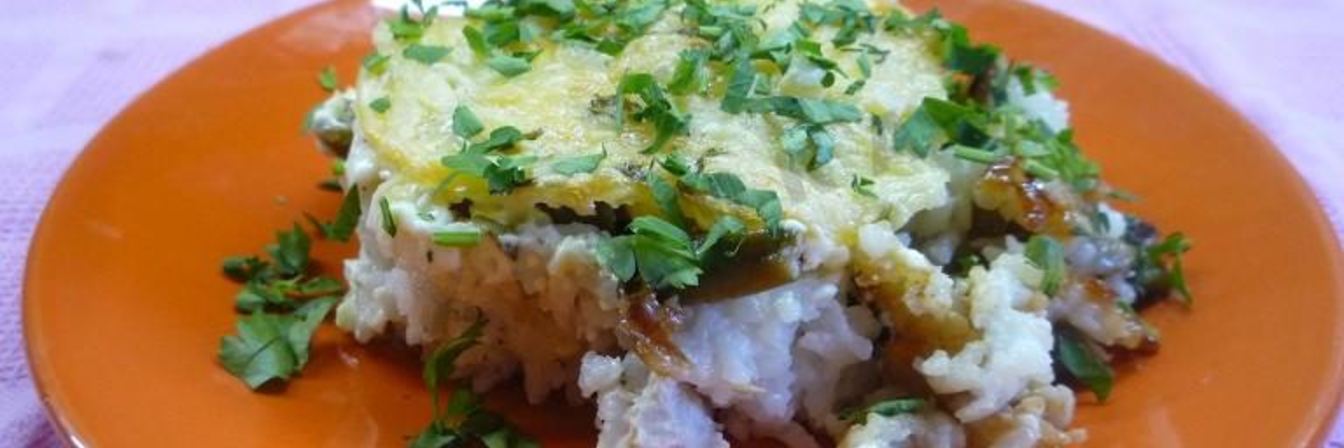 Рис с куриной грудкой и овощами в духовке