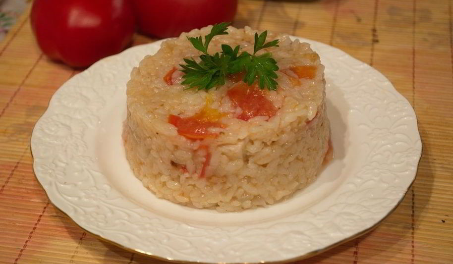 Рецепт рис с курицей и помидорами