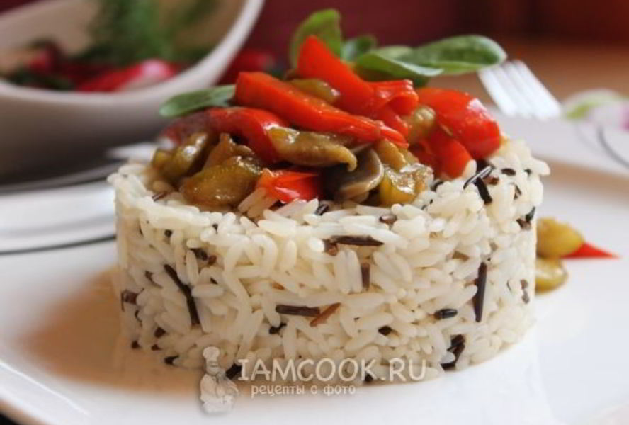 Рис с шампиньонами и цуккини