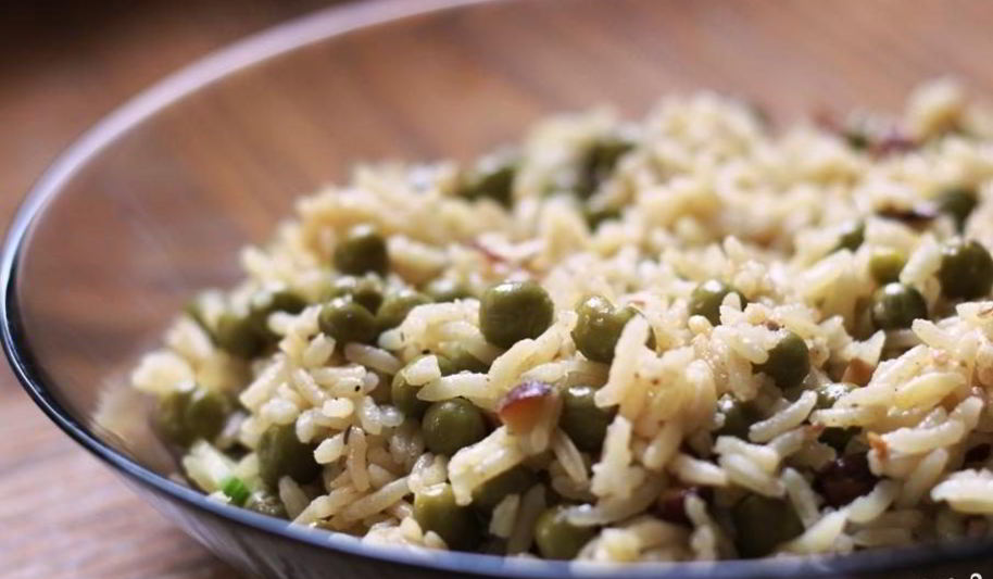 Рецепт рис с зеленым горошком и миндалем