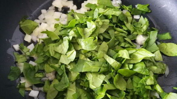 ШАГ 3. рис со шпинатом