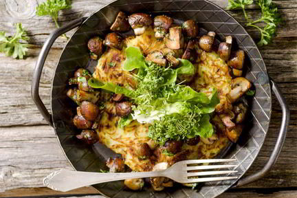 Жареная картошка с белыми грибами