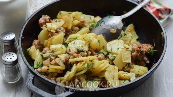 ШАГ 8. жареная картошка с фаршем на сковороде