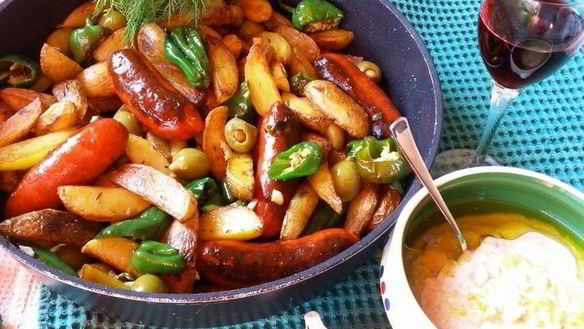 ШАГ 7. жареная картошка с колбасками по-андалузски