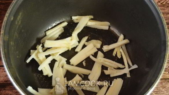 ШАГ 4. жареная картошка с курицей в мультиварке