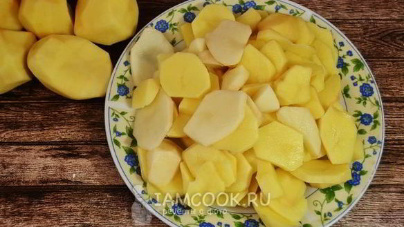 ШАГ 8. жареная картошка с курицей в мультиварке