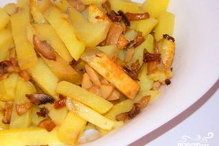Жареная картошка с шампиньонами
