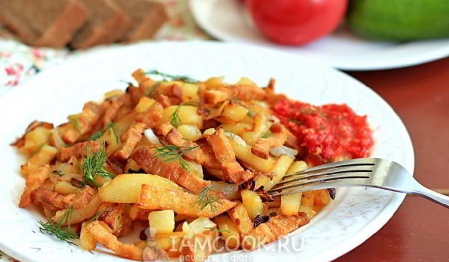Рецепт жареная картошка со шкварками