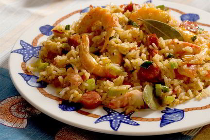 Жареный рис с креветками