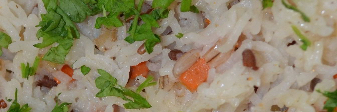 Жареный рис с перловкой и мясом