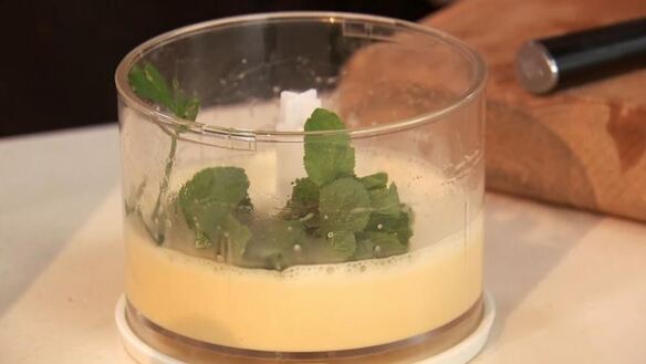 ШАГ 4. долма из баранины с мятным соусом