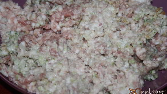 ШАГ 2. долма из свинины с яблоками