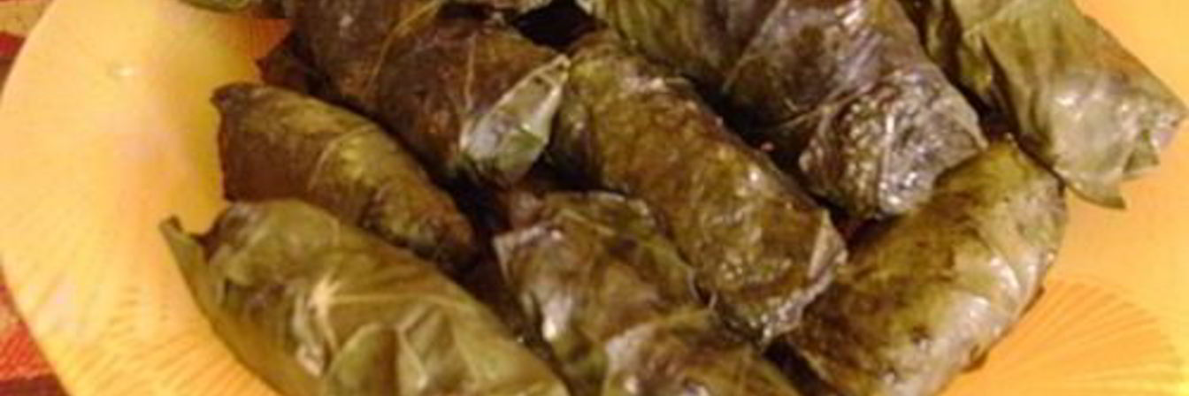 Долма с виноградным листом