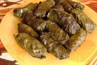 Долма с виноградным листом
