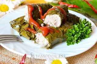 Долма со свининой без риса