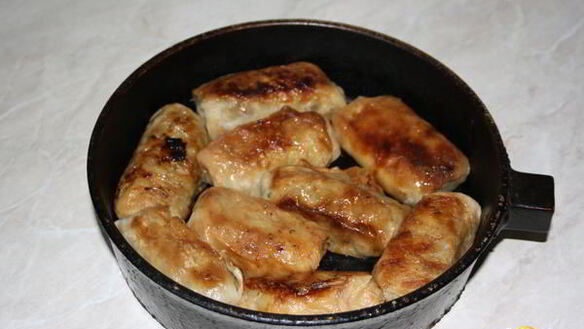 ШАГ 8. голубцы в подливе с пюре