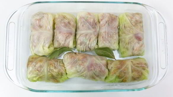 ШАГ 10. голубцы в томатно-сметанном соусе в духовке