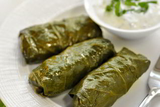 Голубцы в виноградных листьях